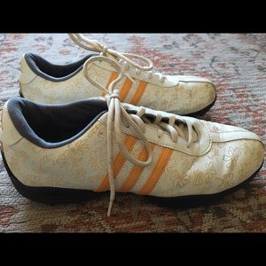 Like New Adidas Soccer Cleats